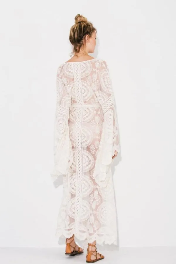 Dunnmall Love Always Remains Embroidery Kimono