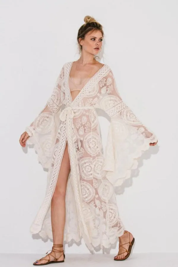 Dunnmall Love Always Remains Embroidery Kimono
