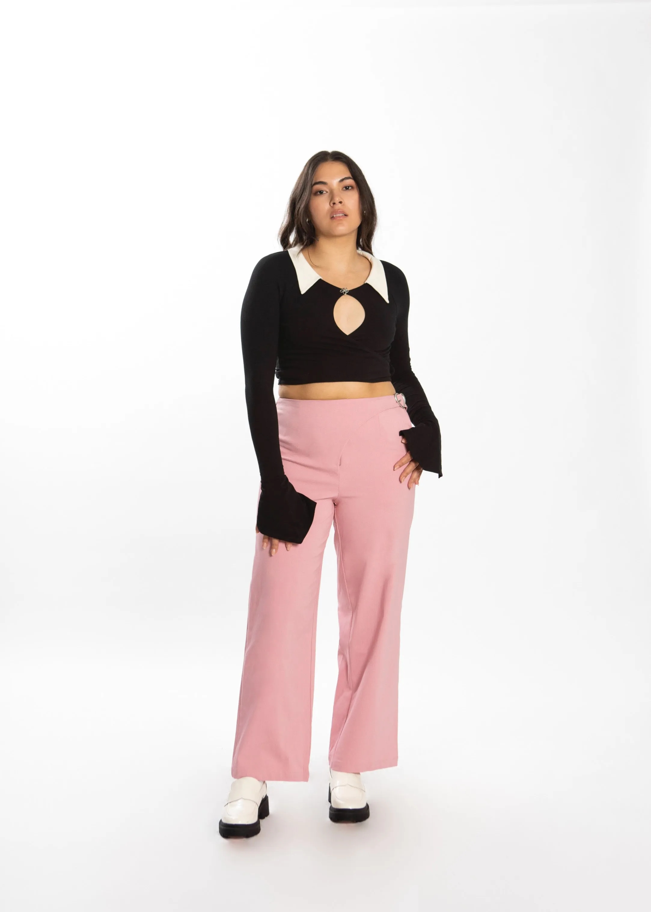 FLOWER WRAP TOP - BLACK